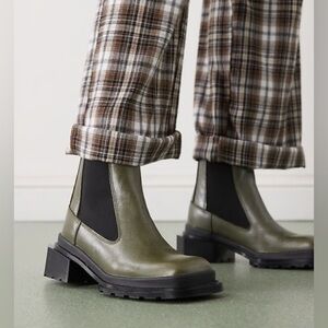NEW Dr Martens Maybole Square Toe Chelsea Boot in Green Leather Size 8